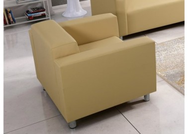 Modernaus dizaino, solidus ir stilingas fotelis aptrauktas eko oda kreminės spalvos