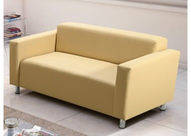 Modernaus dizaino, solidi ir stilinga dvivietė sofa kreminės spalvos