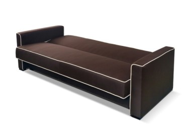 Klasikinio stiliaus sofa-lova su pagalvėlėmis ir dekoratyviomis siūlėmis rudos ir kreminės spalvos miegamoji dalis
