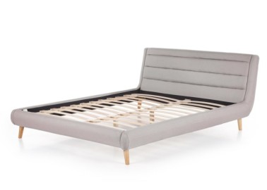 Šiuolaikinio dizaino pilkos spalvos lova Elanda, pasižyminti minimalistinėmis ir švariomis linijomis. Idealus pasirinkimas norintiems suteikti savo miegamajam modernų ir elegantišką įvaizdį. Lova skirta 160x200 čiužiniui.