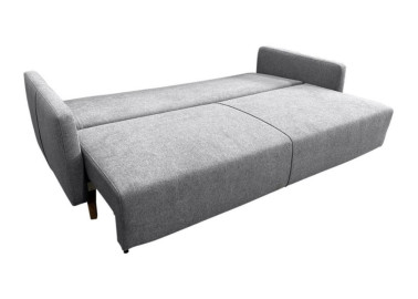 Pilkos spalvos modernaus dizaino minkšta patogi sofa-lova su pagalvėlėmis ir medinėmis kojelėmis