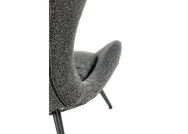 Fotelis "Atlantis" – elegantiškas, ergonomiškas ir komfortiškas baldas, sukurtas poilsiui ir stiliui.

Su plačiais porankiais, minkšta sėdimąja dalimi bei kokybiškais apmušalais, jis taps idealiu pasirinkimu tiek namuose, tiek biure.