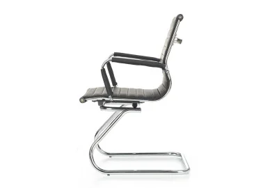 Elegantiška, patogi ir funkcionali juodos spalvos kėdė Prestige Skid. Kėdė su porankiais, pagaminta iš metalinio korpuso.