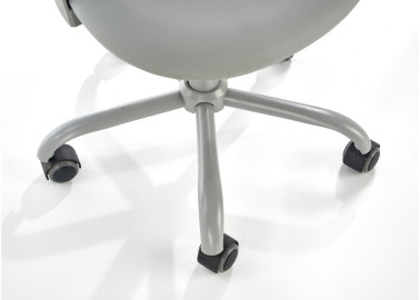 Pilkos spalvos vaikiška darbo kėdė Pure su guminiai ratukais ir pakėlimo mechanizmu. Kėdė apsiūta eko odos ir audinio deriniu.