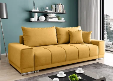 Šiuolaikiška modernaus dizaino sofa-lova su pagalvėlėmis, aptraukta švelniu gobelenu garstyčių spalvos