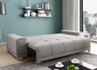 Šiuolaikiška modernaus dizaino sofa-lova su pagalvėlėmis, aptraukta švelniu gobelenu pilkos spalvos