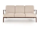 Trijų vietų sofa su tvirtu mediniu rėmu ir kreminės spalvos pagalvėlėmis.Tai minimalistinio ir klasikinio stiliaus baldas, idealiai tinkantis elegantiškam ir jaukiam interjerui, siūlantis patogumą bei stabilumą.