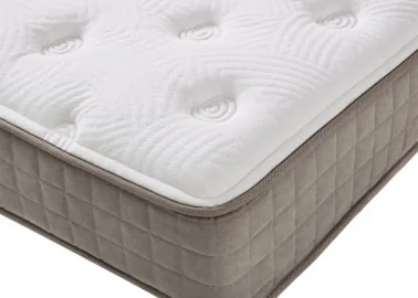 Dvipusis čiužinys su Smart foam putomis, trio comfort ir lotos silk užvalkalu, 22 cm aukščio. Pagaminta Ukrainoje.