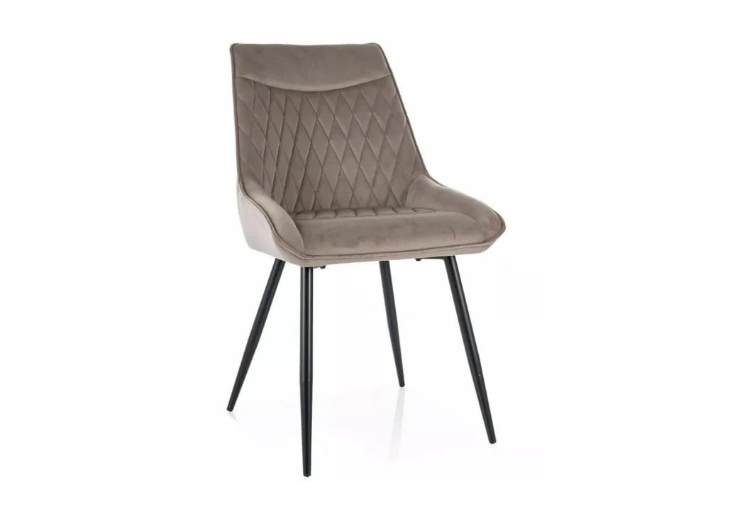 Elegantiško dizaino Agat Velvet kėdė su smėlio spalvos veliūriniu audiniu ir juodos matinės spalvos metaliniu rėmu – puikus sprendimas moderniam interjerui.