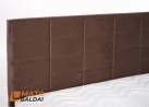 Rudos spalvos veliūrinė dvigulė elegantiško dizaino lova KAI-SIT su patalynės dėže, kietu dugnu ir natūralios medienos grotelėmis. Lova skirta 160x200 cm čiužiniui.