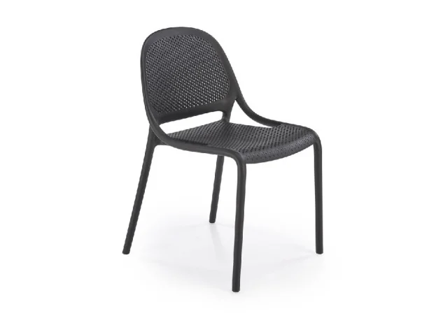 Minimalistinio stiliaus plastikinė juoda kėdė K532, puikiai papildys jūsų interjerą.