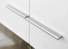 modernaus dizaino svetainės baldų komplektas baltos ir rudos artisano ąžuolo spalvos.