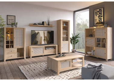 Komoda rudos spalvos su rotango imitacijos fasadais, itin derės boho stiliaus interjere.
