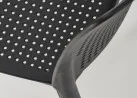 Elegantiško dizaino juoda metalinė kėdė K514 su juodomis kojelėmis.