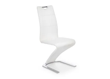 Moderni kėdė K188 su chromuotu metalo rėmu ir baltais eko odos apmušalais. Puikiai dera šiuolaikiniame interjere, tinkama tiek valgomajam, tiek biurui. Ergonomiška, lengvai perkeliamas dizainas ir ilgaamžė konstrukcija.