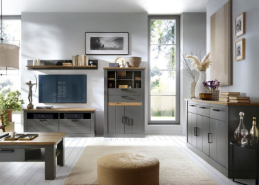Rustic stilliaus vitrina antracito pilkos ir Amareto spalvos Hadsono ąžuolo spalvos.
