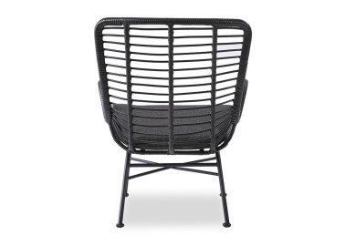 Skandinaviško dizaino subtilus juodos spalvos fotelis Ikaro 2. Fotelis pagamintas iš metalo rėmo, apsuktas ratanu.