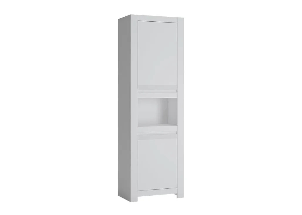 Minimalistinio stiliaus aukšta ir siaura spinta matinės baltos spalvos.