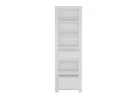 Minimalistinio stiliaus aukšta ir siaura knygų spinta matinės baltos spalvos.
