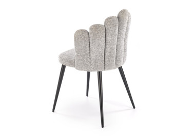 Elegantiška pilkos spalvos kėdė K552 su išskirtinės formos nugaros atlošu. Kėdė apsiūta kokybišku, tvirtu gobelenu, o kojelės pagamintos iš milteliniu būdu dažyto metalo.