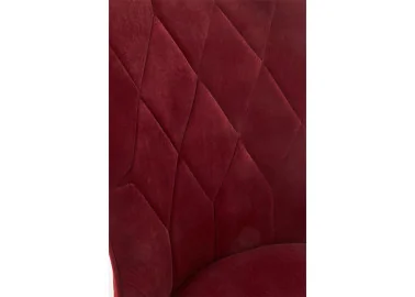 Bordo spalvos klasikinio stiliaus kėdė K366 su rombo formos dygsniais. Tvirtas veliūrinis audinys, stabilios metalinės kojos ir ergonomiška kėdės forma - suteiks ypatingai komfortišką sėdėjimą.