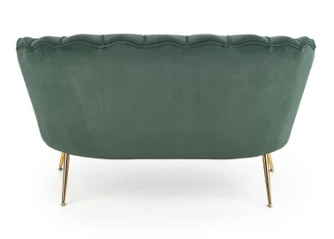Elegantiška žalios spalvos veliūrinė sofa Amorinito XL. Ši dvivietė sofa pasiūta iš aukštos kokybės veliūrinio audinio, o kojelės pagamintos iš aukso spalvos milteliniu būdu dažyto plieno.