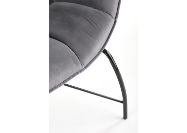 Belton fotelis – elegantiškas ir komfortabilus pasirinkimas, su pilkos spalvos veliūriniu audiniu ir ergonomišku dizainu, užtikrinantis patogų poilsį. Puikiai tinka tiek moderniems, tiek tradiciniams interjerams.