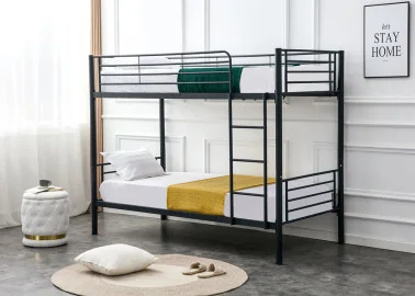 Bunky – dviaukštė juodos spalvos lova su galimybe išskirti į dvi atskiras viengules lovas. Tvirta plieno konstrukcija užtikrina patikimumą, o minimalistinis dizainas leidžia lengvai pritaikyti prie interjero.