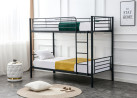 Bunky – dviaukštė juodos spalvos lova su galimybe išskirti į dvi atskiras viengules lovas. Tvirta plieno konstrukcija užtikrina patikimumą, o minimalistinis dizainas leidžia lengvai pritaikyti prie interjero.