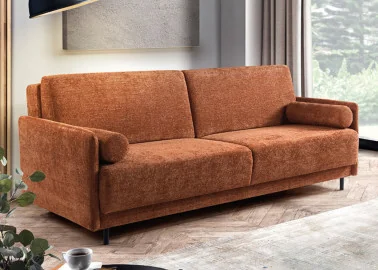 Sofa-lova PMW-ALT-3FP – tai modernus ir elegantiškas pasirinkimas, derinantis minimalistinį dizainą, aukštą kokybę ir ergonomišką formą. Ji puikiai tinka tiek svetainėje, tiek darbo ar poilsio zonoje. Galima rinktis įvairių spalvų audinius.