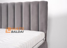Pilkos spalvos lova KAI-ETN - elegantiško dizaino dvigulė funkcionali lova su patalynės dėže, kietu dugnu ir natūralios medienos grotelėmis. Lova skirta 160x200 cm čiužiniui.