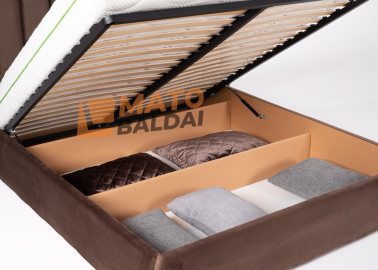 Smėlio spalvos lova KAI-ETN-2 - elegantiško dizaino dvigulė funkcionali lova su patalynės dėže, kietu dugnu ir natūralios medienos grotelėmis. Lova skirta 160x200 cm čiužiniui.