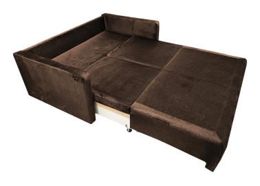 Miegamasis dvivietis fotelis KAI-DAK-2 – tikras komforto ir praktiškumo derinys! Dieną jis – elegantiškas, minkštas fotelis, puikiai derantis bet kokiame interjere , o vos keliais judesiais jis virsta jaukia lova, kurioje galėsi mėgautis saldžiu poilsiu. Galite rinktis įvairias spalvų kombinacijas