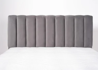 Komplektas Lova ETNA-3 + Čiužinys LUNO – tai minimalistinė, bet charakteringa lova, sukurta vertinantiems natūralumą, ilgaamžiškumą ir vizualinį balansą. Tiesios linijos, švarus dizainas ir subtili tekstūra pavers bet kurį miegamąjį ramiu, stilingu prieglobsčiu.



Kartu su ortopediniu čiužiniu LUNO, ši lova tampa visaverčiu miego sprendimu.