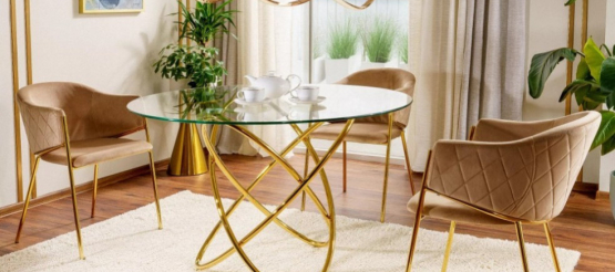 Valgomojo stalas - šeimos švenčių širdis: kaip išsirinkti tą vienintelį?